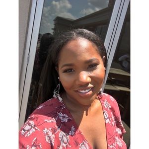 Meet Your Posher, Kelly!